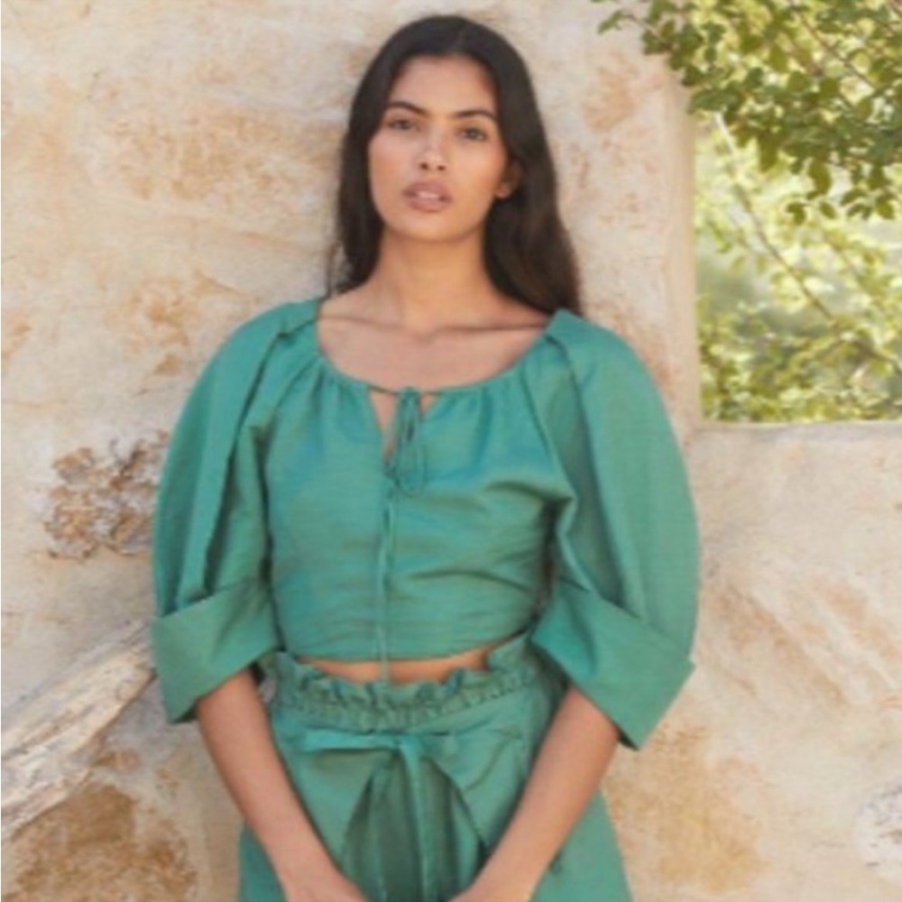 Cult Gaia Johanna Linen Crop Top in Pool Size M